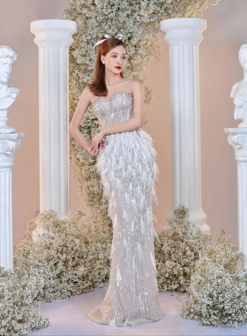 Váy đính đá phối lông vũ 